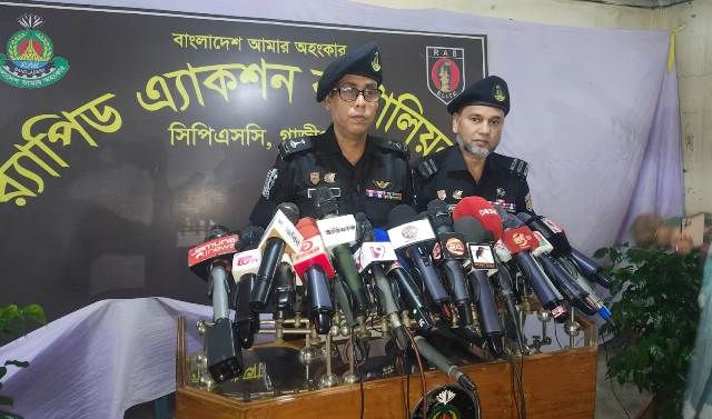 গাজীপুরে সাংবাদিক হত্যা মামলার প্রধান আসামী স্বাধীন র‌্যাবের হাতে গ্রেফতার