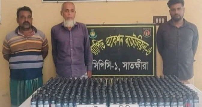 সাতক্ষীরার নলতায়  র‍্যাব-৬ এর  অভিযানে ৩৯৮ বোতল ফেনন্সিডিলসহ তিন জন গ্রেপ্তার