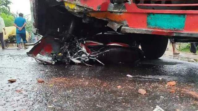 সৈয়দপুরে শ্যামলী পরিবহনের ধাক্কায় ২ মোটরসাইকেল আরোহীর মৃত্যু