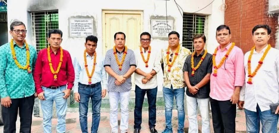 খুলনায় মাল্টিপারপাস কো-অপারেটিভ সোসাইটির নির্বাচন মিলটন-তরিক পরিষদ বিনা প্রতিদ্বন্দ্বিতায় নির্বাচিত
