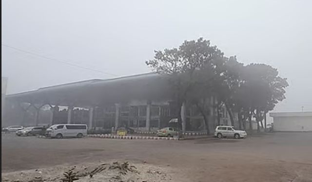 সৈয়দপুরে কুয়াশা ভরা আকাশ বিমান চলাচলে বিঘ্ন