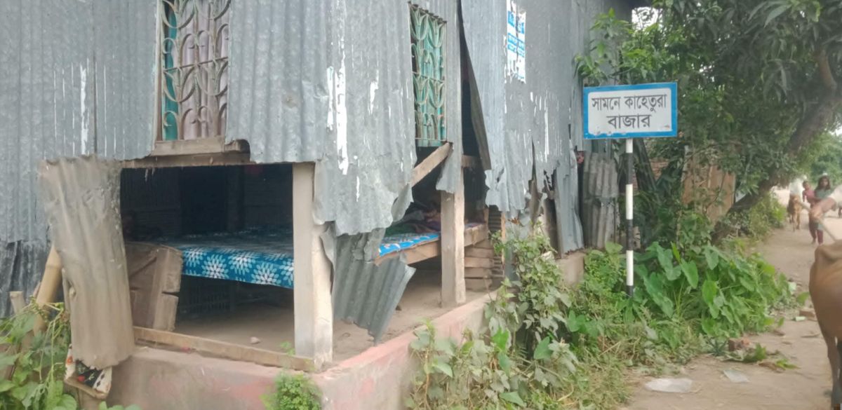 নাসিরনগরে পূর্ব শত্রুতার জেরে,ছোট গোষ্টির উপর বড় গোষ্টির লোকজনের তান্ডব