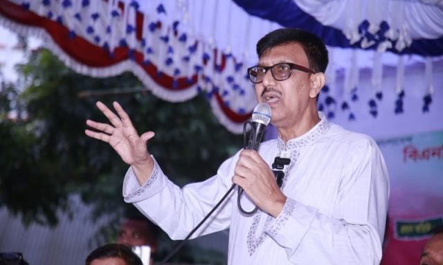 আশুলিয়ায় কৃষক দলের উঠান বৈঠকে সন্ত্রাস চাঁদাবাজমুক্ত করার ঘোষণা-এমপি পদপ্রার্থী বাবু