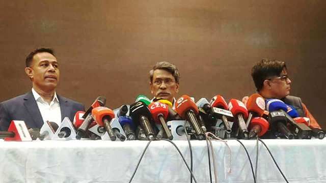 প্রধান উপদেষ্টা তাঁর আগের পেশায় ফিরে যাবেন: আলী রীয়াজ