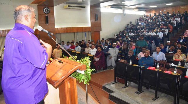 খুবিতে ‘শান্তি প্রতিষ্ঠায় কলা ও মানবিকীবিদ্যা’ শীর্ষক দু’দিনব্যাপী আন্তর্জাতিক সম্মেলন শুরু