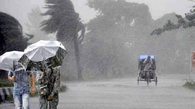 দেশের ৩ বিভাগে ভারি বর্ষণের শঙ্কা