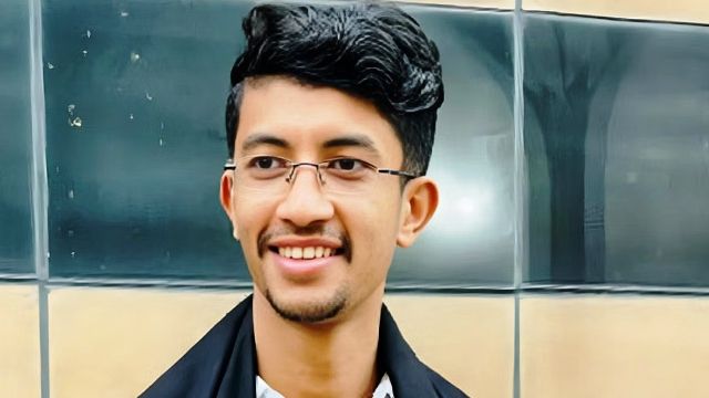 সাবেক আরেক এমপির থেকে ৫ কোটি টাকার চেক নেন রিয়াদ