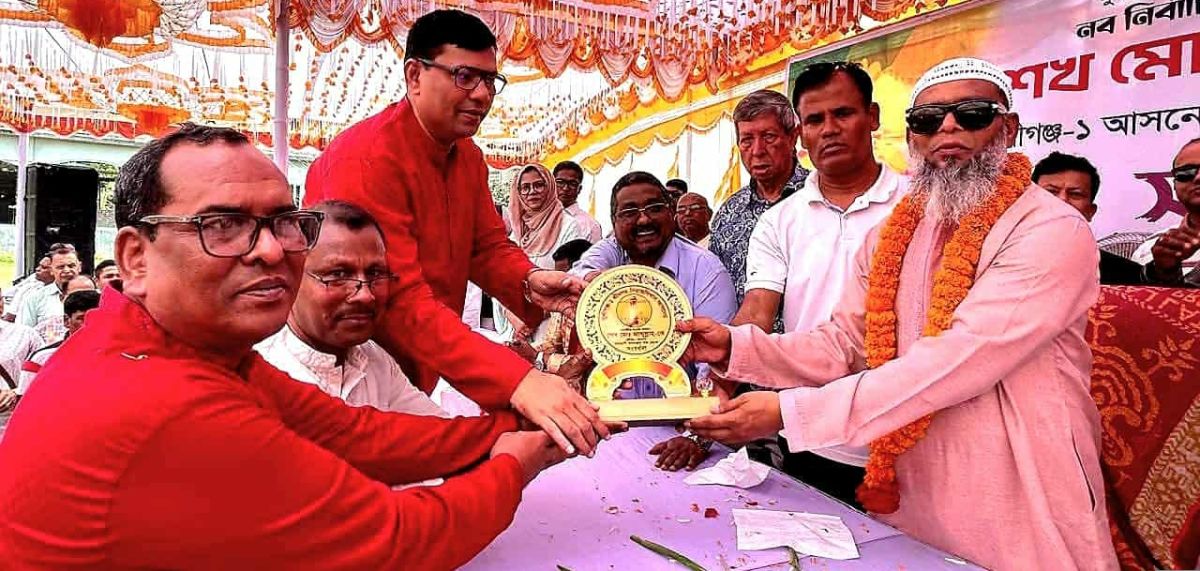 নবনির্বাচিত এমপি শেখ মোঃ আব্দুল্লাহকে সিরাজদিখানে সনাতনধর্মী  মানুষের সংবর্ধনা