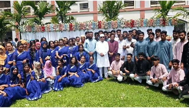নবীনগর শিবপুরে সুর সম্রাট আলাউদ্দিনখাঁ ডিগ্রী কলেজ শিক্ষার্থীদের বিদায় সংবর্ধনা