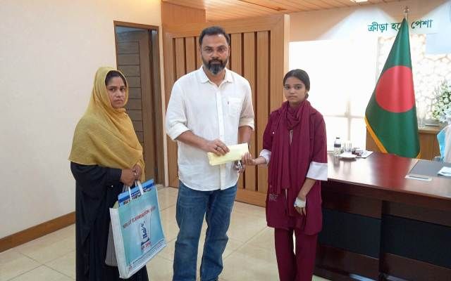 নতুন কুঁড়ির কাবাডি খেলোয়াড় মিথিলার পাশে যুব ও ক্রীড়া প্রতিমন্ত্রী