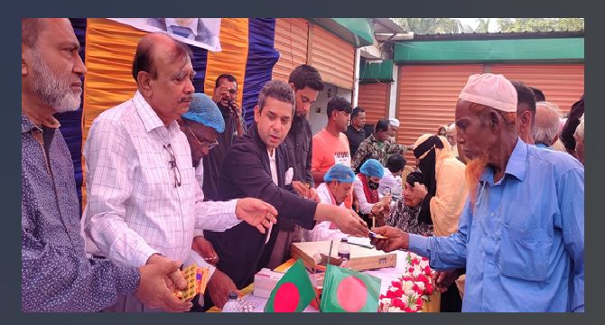 হোমনায় বিএনপির মনোনয়ন প্রত্যাশী মনোয়ার সরকারের উদ্যোগে ফ্রি মেডিকেল ও চক্ষু চিকিৎসা ক্যাম্প অনুষ্ঠিত