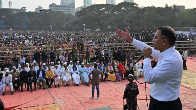 কড়াইল বস্তিবাসীদের জন্য ফ্ল্যাট নির্মাণের পরিকল্পনা রয়েছে: তারেক রহমান