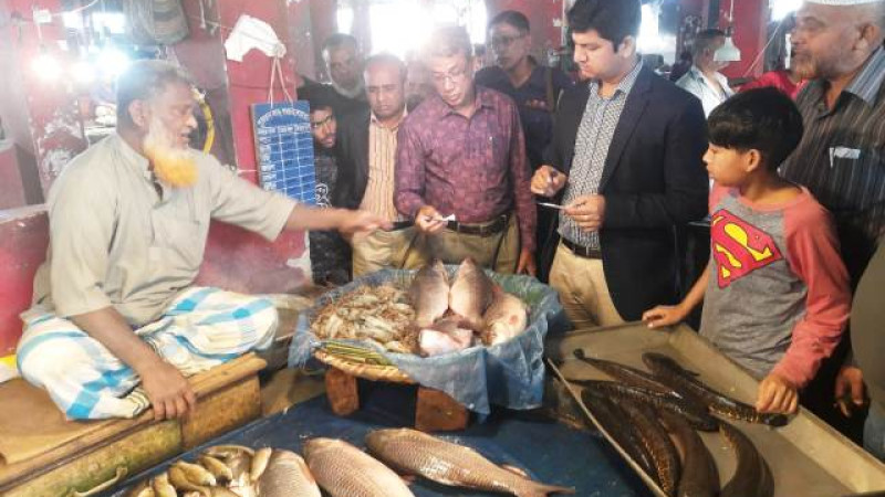 মাগুরায় রমজানকে সামনে রেখে ভোক্তা অধিকারের টাস্কফোর্সের সহযোগিতায় অভিযান