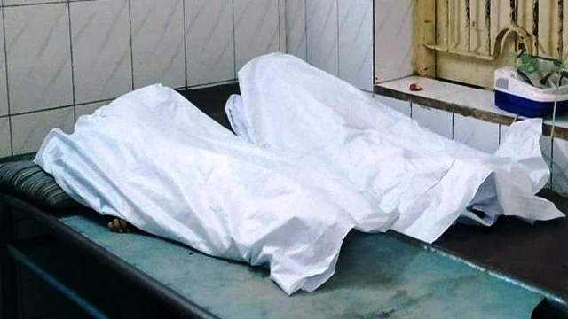 বাড্ডায় একটি বাসা থেকে নারী-পুরুষের অর্ধগলিত মরদেহ উদ্ধার