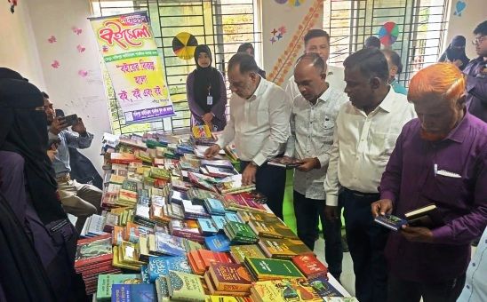 “বই মোদের স্বপ্নের তরী জ্ঞান সমুদ্র দেব পাড়ি” ৩দিন ব্যাপী বই মেলায়