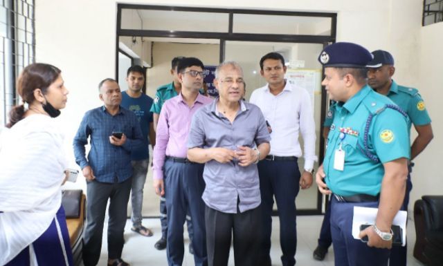 ডিসিপ্লিন মেনে চললে আইনশৃঙ্খলা পরিস্থিতি ও যানজট উভয়ই নিয়ন্ত্রণে থাকবে : স্বরাষ্ট্র উপদেষ্টা