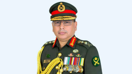 পবিত্র হজে গেলেন সেনাপ্রধান