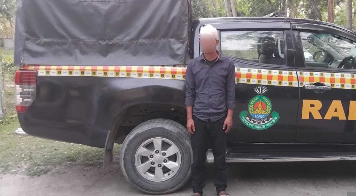 সাভারে পরকীয়ার সন্দেহে স্ত্রীকে শ্বাসরোধে হত্যা: অভিযুক্ত স্বামী র‌্যাবের হাতে গ্রেফতার
