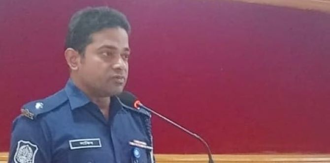 ওসি নাজমুস সাকিব এর গল্প মানুষের মুখে মুখে