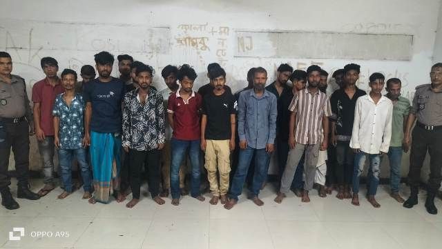 তেজগাঁও বিভাগের অভিযানে গত ২৪ ঘণ্টায় বিভিন্ন অপরাধে জড়িত ৪৯ জন গ্রেফতার
