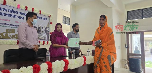 সিরাজদিখানে জুলাই পুনর্জাগরণে সমাজ গঠনে লাখো কন্ঠে শপথ পাঠ ও আলোচনা সভা