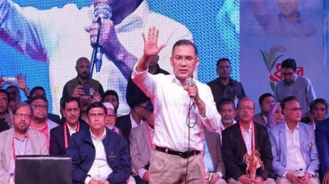 প্লেনে চড়ে পালিয়ে যাওয়ার পরিকল্পনা আমাদের নাই: তারেক রহমান