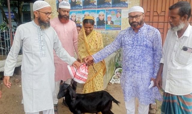 আত্রাইয়ে জামায়াতের উদ্যোগে ছাগল বিতরণ