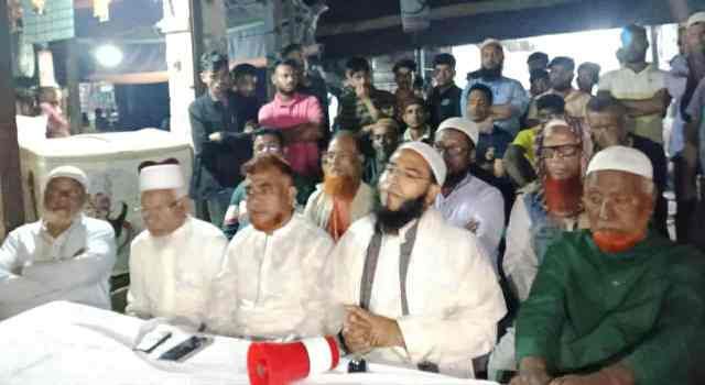 আশুলিয়ায় তাঁতি দল নেতা বকুল ভুঁইয়ার পক্ষ থেকে খালেদা জিয়ার রোগমুক্তির জন্য দোয়া
