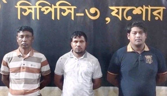 শার্শা সীমান্তে ৫ হাজার পিস ইয়াবাসহ আটক-৩