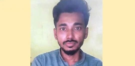 খুলনা নগরীর হোটেল তাজমহল থেকে নিষিদ্ধ ছাত্রলীগের সহ-সভাপতি গ্রেফতার