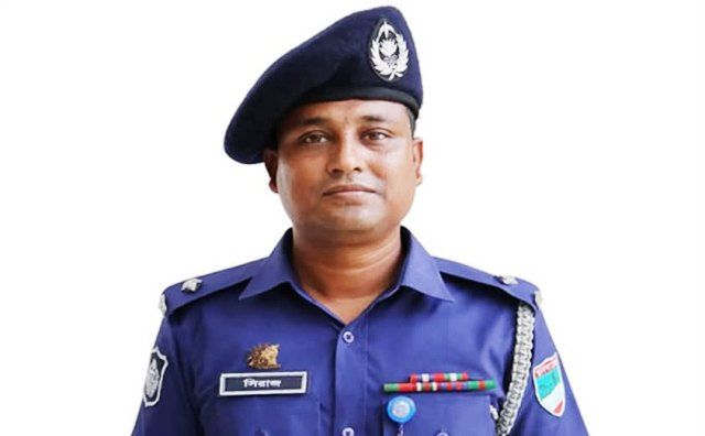 খুলনার দাকোপ থানার অফিসার্স ইনচার্জ সিরাজুল ইসলাম চিকিৎসাধীন অবস্থায় ইন্তেকাল করেন