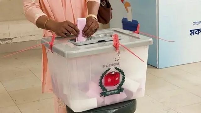ত্রয়োদশ জাতীয় সংসদ নির্বাচন ও গণভোট শুরু