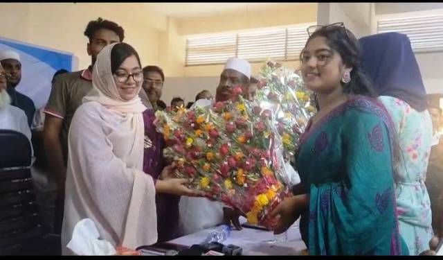 কাঁঠালিয়ায় সংরক্ষিত নারী আসনের সংসদ সদস্য মাহমুদা আলম মিতুকে সংবর্ধনা