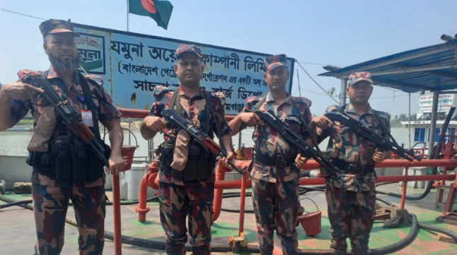 জ্বালানি তেলের ১৯ ডিপোতে বিজিবি মোতায়েন