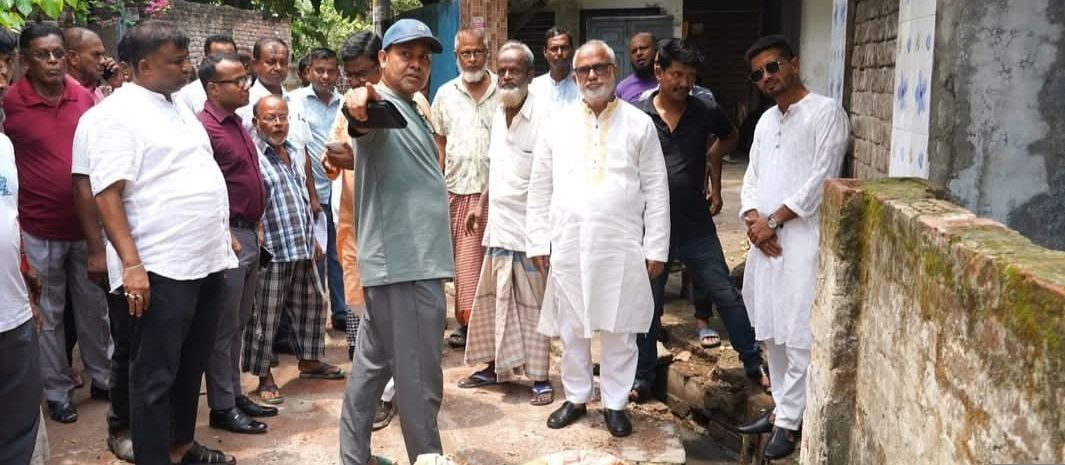 খুলনায় ড্রেনেজ ও রাস্তা সংস্কারে জোর: বয়রা মেইন রোড বাইলেন পরিদর্শনে কেসিসি প্রশাসক