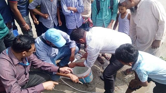 গোদাগাড়ীতে পদ্মা নদীর পাড়ে মিথেন গ্যাসের উপস্থিতি মিলেছে
