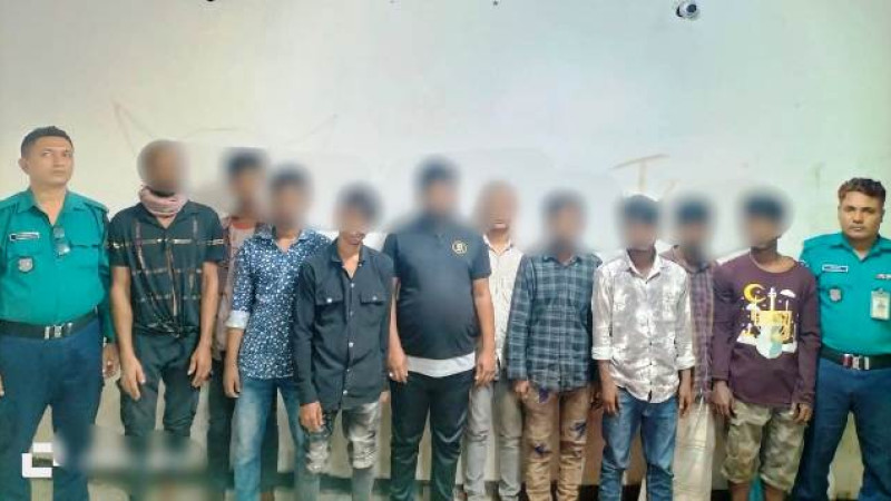চাঁদাসহ বিভিন্ন অপরাধে জড়িত ১০ জনকে গ্রেফতার করেছে মোহাম্মদপুর থানা পুলিশ