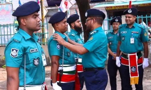 খুলনা সদর থানা বাৎসরিক পরিদর্শনে পুলিশ কমিশনার জুলফিকার আলী হায়দার