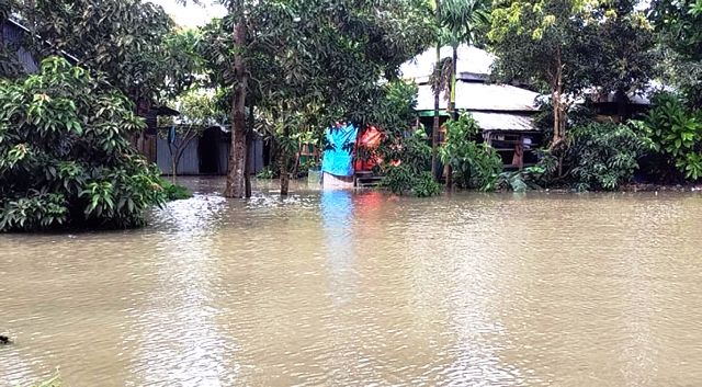 মেঘনার পানি বিপৎসীমার ওপরে প্রবাহিত: নিম্নচাপের প্রভাবে ভোলায় ৩০ গ্রাম প্লাবিত