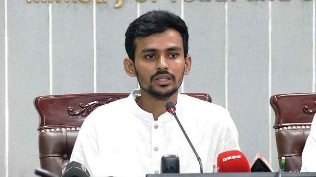 ভুলবশত একটি ম্যাগাজিন ব্যাগে রয়ে যায় : আসিফ মাহমুদ
