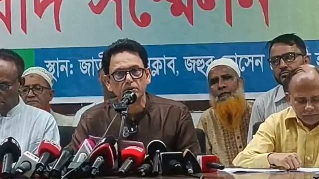 'বিদেশযাত্রায় নিষেধাজ্ঞার কারণ জানতে চেয়ে সদুত্তর পাইনি'