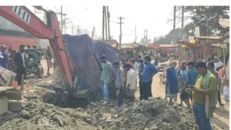 তিতাস গ্যাসের অবৈধ উচ্ছেদ অভিযান ও ২ কর্মকর্তা ৬ কর্মচারীকে শাস্তি প্রদান