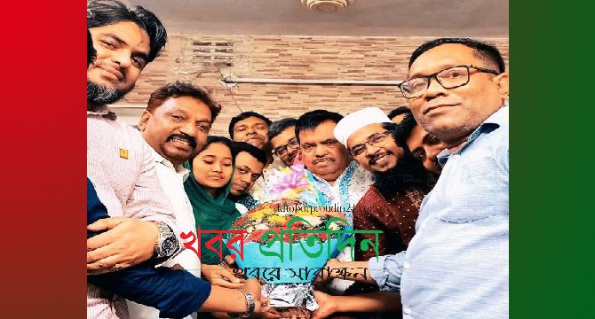 খুলনা মহানগর বিএনপির সভাপতি অ্যাডভোকেট শফিকুল আলম মনার জন্মদিন উদযাপিত