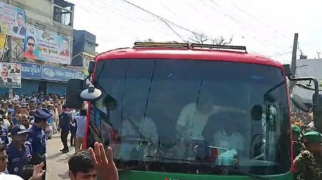সৈয়দপুরে পৌঁছেছেন প্রধানমন্ত্রী