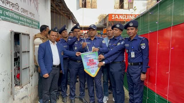ঝালকাঠি জেলা পুলিশের ব্যাডমিন্টন টুর্নামেন্ট ২০২৬'র উদ্বোধন