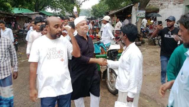 এমপি মনোনয়ন প্রত্যাশী এডভোকেট সুলতানুল ইসলাম তারেকের গণসংযোগ ও লিফলেট বিতরণ