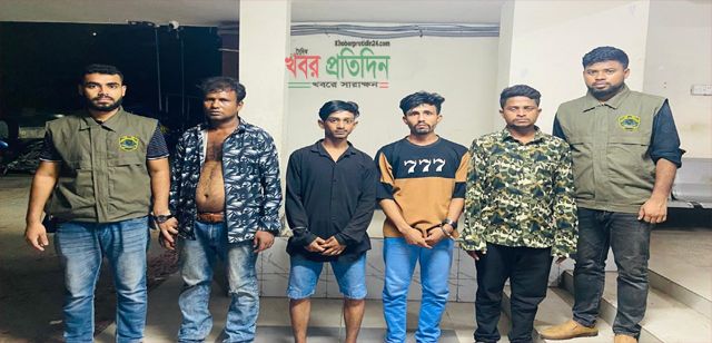 মোহাম্মদপুরে সিটিটিসির অভিযানে তরুণ গ্যাংয়ের চার সদস্য গ্রেফতার