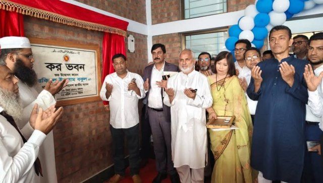 সরকারের মূল লক্ষ্য হচ্ছে কর না বাড়িয়ে করদাতাদের সংখ্যা বাড়ানো: হুইপ রকিবুল ইসলাম