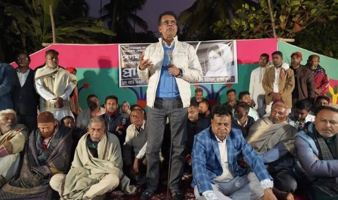 রুপসা শ্রীফলতলায় নির্বাচন কে সামনে রেখে গণতন্ত্র ফিরে পেয়েছে মানুষ বলেছে: বিএনপি নেতা হেলাল