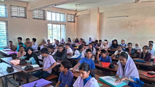 মিরসরাইয়ে ৩৬ তম উদয়ন মেধাবৃত্তি পরীক্ষা
